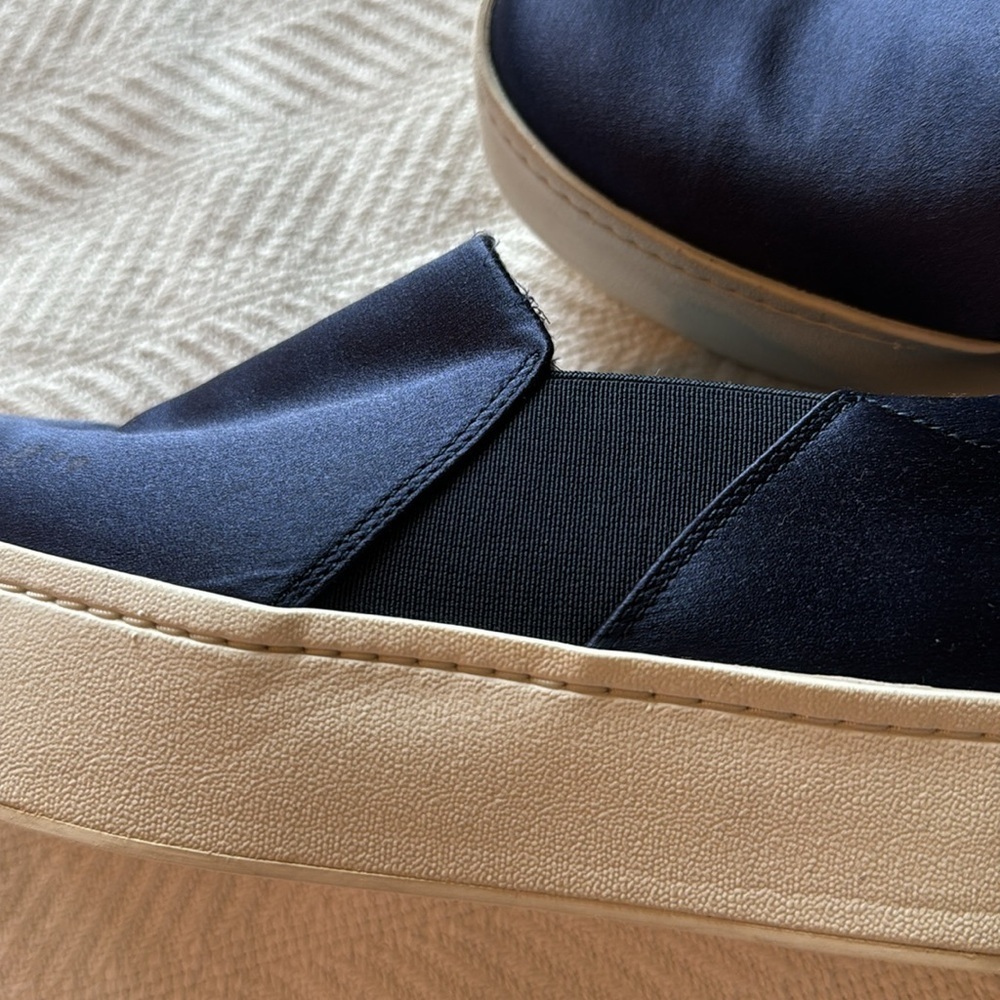 Vince Woman’s Navy Blue Satin‎ Platform Slip On Sneakers - Picture 7 of 8